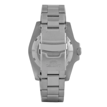 relogio-orient-nh3ss010-3 Traseira do Relógio Orient Masculino Automático NH3SS010 mostrando o fundo da caixa em aço inox gravado com a marca Orient e o fecho do bracelete.