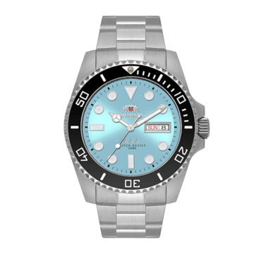 relogio-orient-nh3ss010 Relógio Orient Masculino Automático NH3SS010 estilo Submariner com mostrador azul gelo, bisel giratório preto, bracelete em aço inox e calendário duplo, vista frontal.