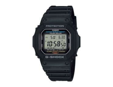 Foto do Relógio Casio G-Shock DW-5600UE-1 preto original masculino digital com iluminação LED e resistência 200m para uso esportivo.