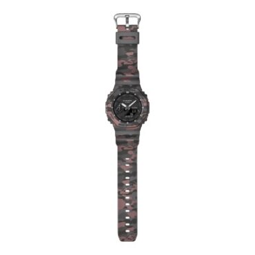 GA-2100CM-8A_3 Foto do Relógio Casio G-Shock GA-2100CM-8A camuflado cinza original CasiOak octogonal com padrão camuflagem exclusivo e G-Mark metálico para uso masculino.