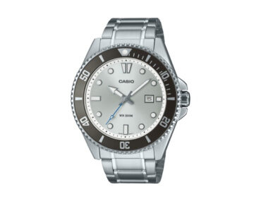 Foto do Relógio Casio Duro MDV-107D-7A prata cinza original diver aço inoxidável com bezel giratório e resistência 200m para uso masculino esportivo.
