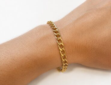 Foto da Pulseira Ouro 18K com elo groumet original masculina 21cm com fecho gaveta polido para uso elegante clássico.