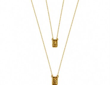 Foto do Escapulário Ouro 18K corrente cartier 60cm original com medalhas duplas espelhadas delicadas do Sagrado Coração de Jesus e Nossa Senhora do Carmo para uso religioso.