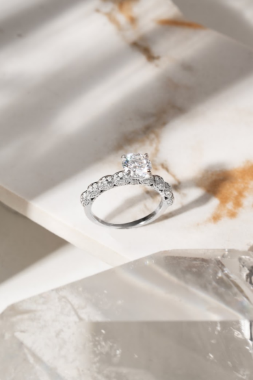 anel-prata-moissanite-01560878_2 Foto do Anel Solitário Prata 925 com moissanite lapidação brilhante 7mm 1,48Ct D VVS1 original clássico para uso feminino noivado casamento.