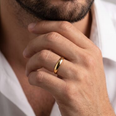 Aliança MA30 3mm Anatômica – Mão Masculina Aliança de ouro 3mm anatômica usada na mão masculina